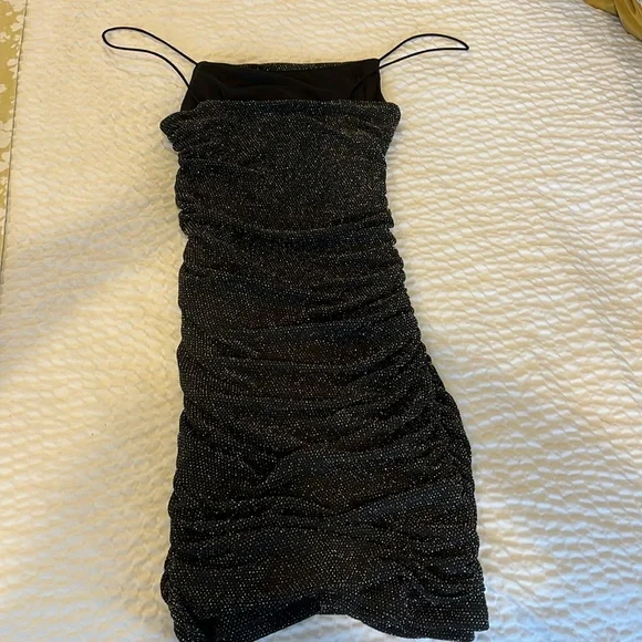 NWOT Princess Polly little blackk dress size 2. Stretch metallic & black fabric - Picture 2 of 4